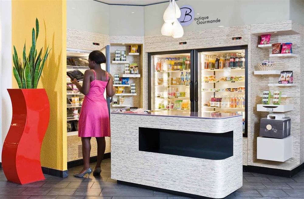 B&B Hotel Rueil-Malmaison Gare Restoran fotoğraf
