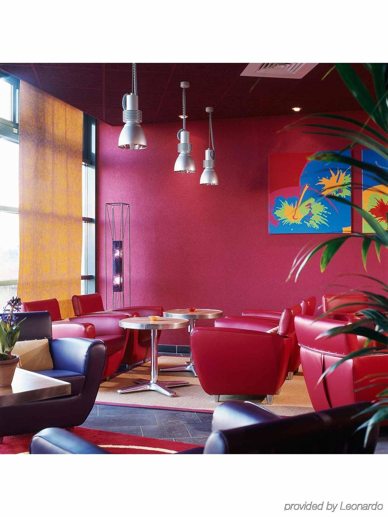 B&B Hotel Rueil-Malmaison Gare Dış mekan fotoğraf