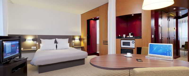 B&B Hotel Rueil-Malmaison Gare Dış mekan fotoğraf