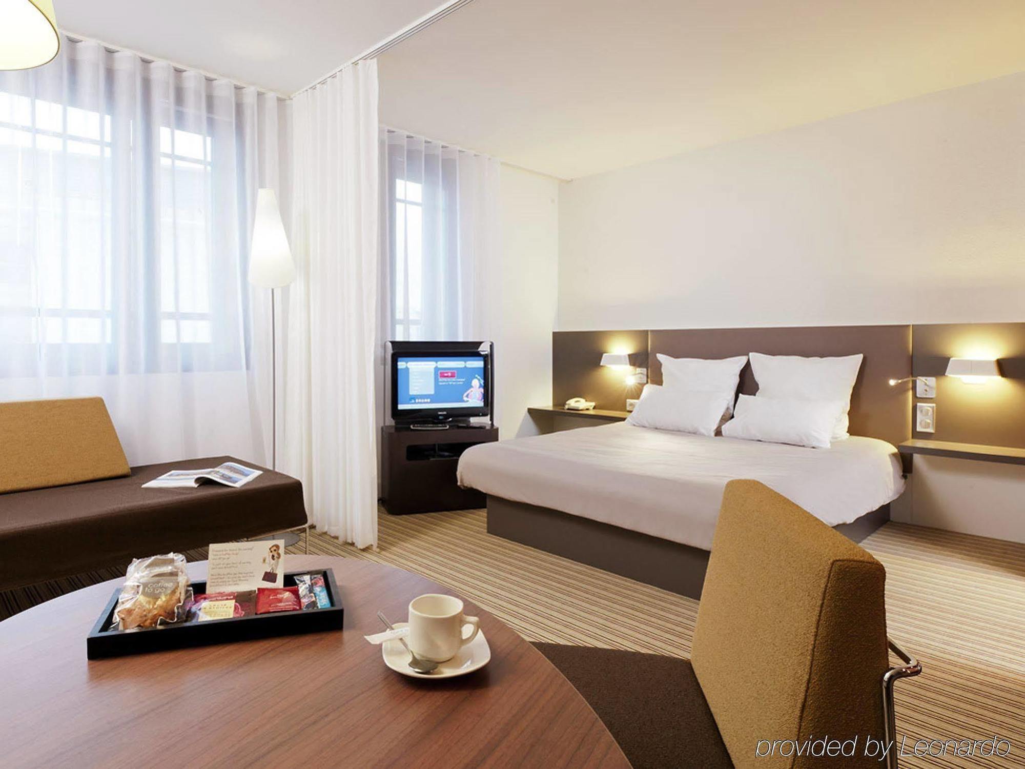 B&B Hotel Rueil-Malmaison Gare Dış mekan fotoğraf